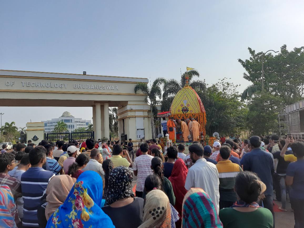 Moments Of Rath Yatra 2023 – Bhaktivedanta Institute